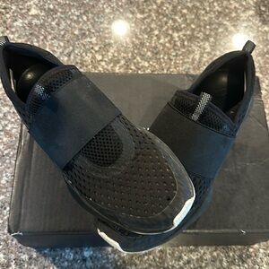 Women’s SOREL Black Kinetic Impact Strap 9.5